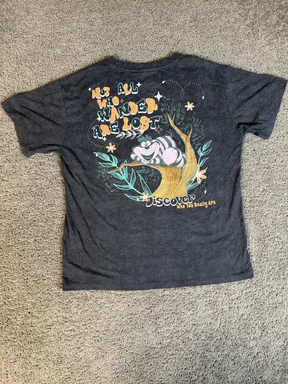 Alice In Wonderland Shirt Womens M Gray Cheshire Cat Graphic Disney Classics